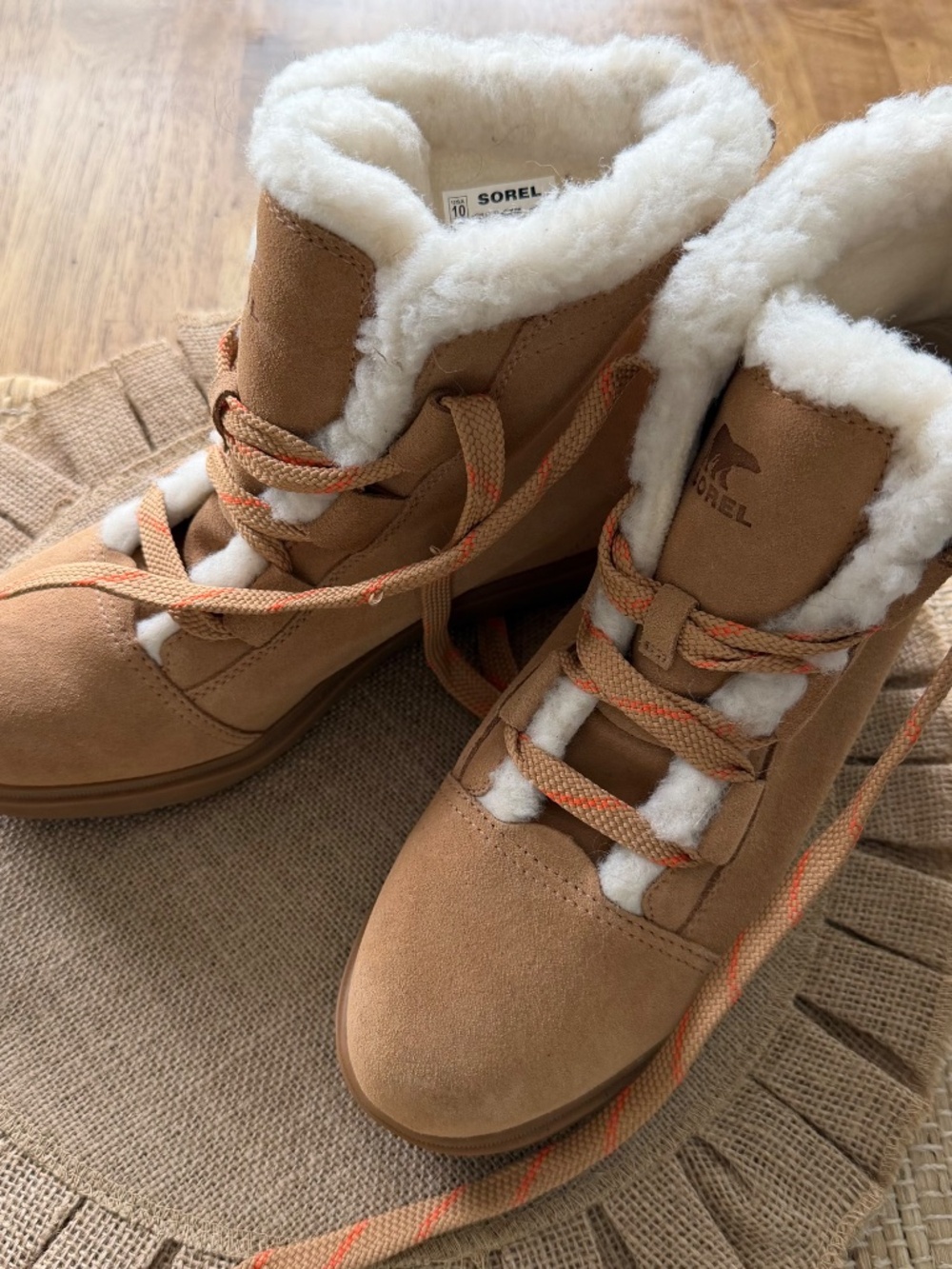 Sorel Evie II Boots Cabincore Waterproof Suede Shearling Tawny Buff/Gum SZ 10